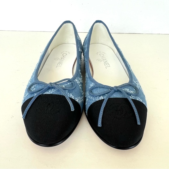 ♦️SOLD♦️CHANEL Blue Denim Black Cap Toe Grosgrain CC Logo Ballerina Flats Sz - Picture 5 of 14